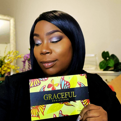 Graceful Beginnings ; Eyeshadow Palette. image 5