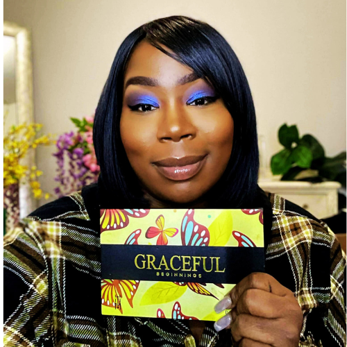 Graceful Beginnings ; Eyeshadow Palette. image 4
