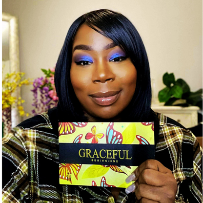 Graceful Beginnings ; Eyeshadow Palette. image 4